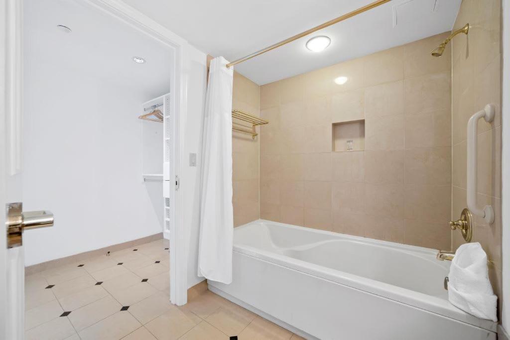 2Br 3Ba Beachfront Rental In Town Cozysuites Atlantic City Bagian luar foto